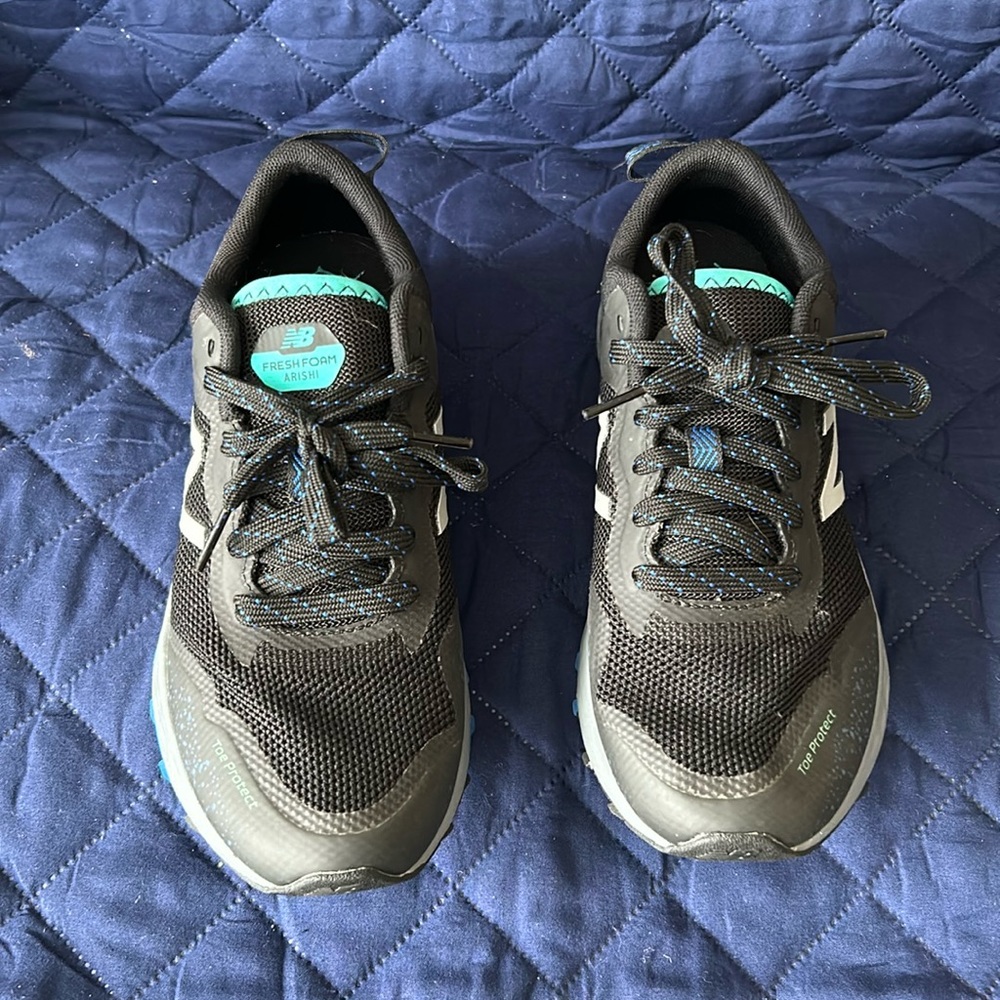 New Balance Women's Fresh Foam Arishi Trail V1 Trail Running Shoe Sz. 7